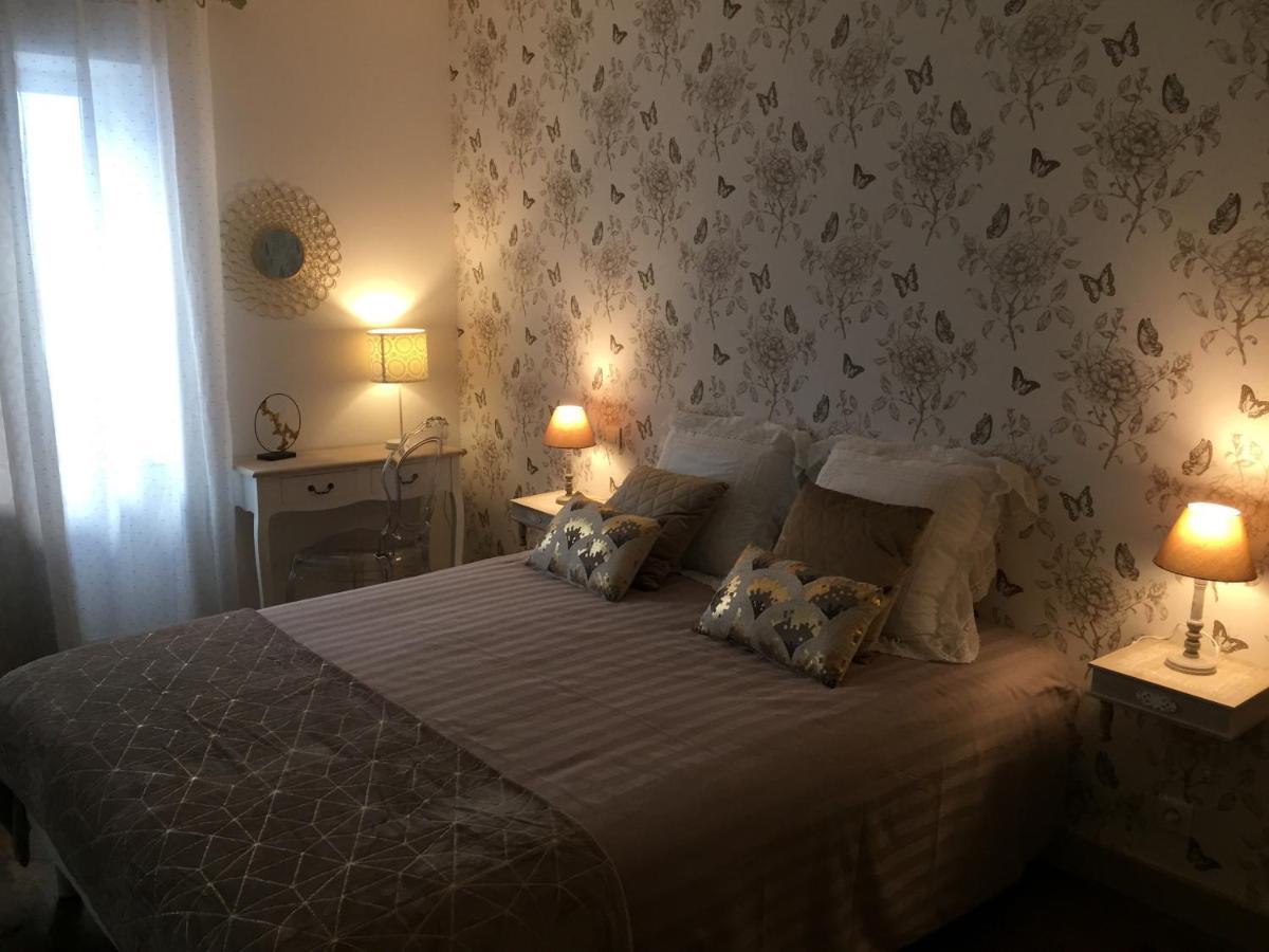 Saint-Savinien De Charme Et D'Eau Bed & Breakfast エクステリア 写真